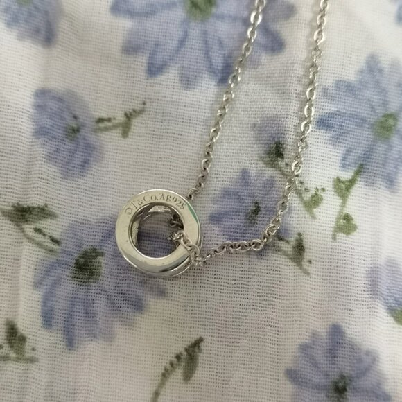 Tiffany & Co.925 Sterling Silver Round Column Pendant Necklace - Picture 4 of 7